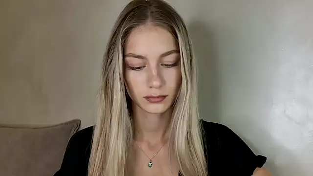 Snapshot of GabriellaOlsen chatting on 09/28/25, 09:58 GabriellaOlsen online show from 09/28/25, 09:58