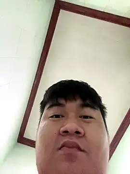 Snapshot of pm01 chatting on 10/14/25, 03:24 pm01 online show from 10/14/25, 03:24