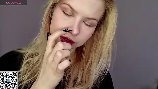 LynetHakes online show from 03/28/26, 06:24