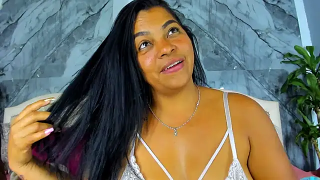 Snapshot of Brunette_Scarleth09 chatting on 01/25/25, 06:13 Brunette Scarleth09 online show from 01/25/25, 06:13