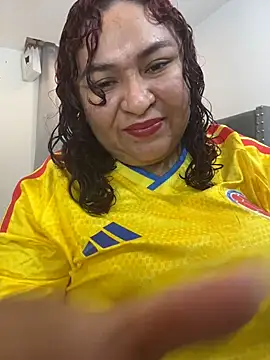 Snapshot of KarlaWild chatting on 06/17/26, 03:02 KarlaWild online show from 06/17/26, 03:02