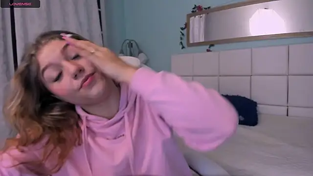 alaia greyy online show from 02/28/25, 12:52