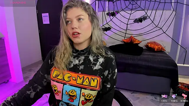 alaia greyy online show from 10/17/25, 12:52