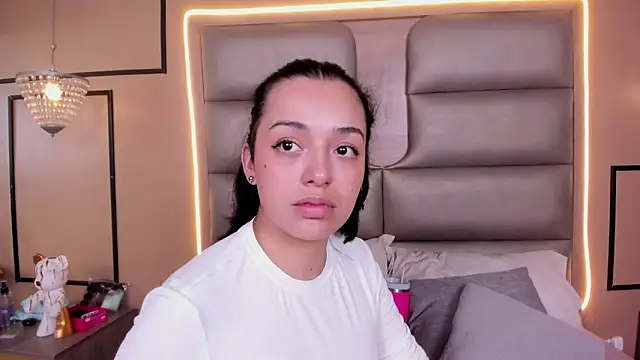 CAYLINCOLLINS online show from 04/10/26, 03:01