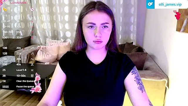 Snapshot of Ollie_James chatting on 07/18/26, 09:18 Ollie James online show from 07/18/26, 09:18