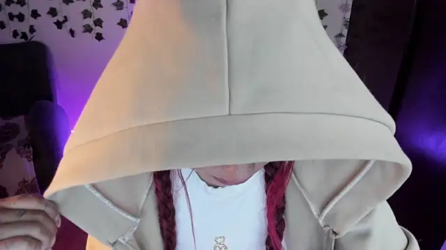 saray  jones online show from 09/12/25, 01:11