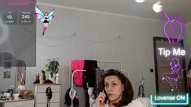 Soffya Soy online show from 11/23/25, 01:11