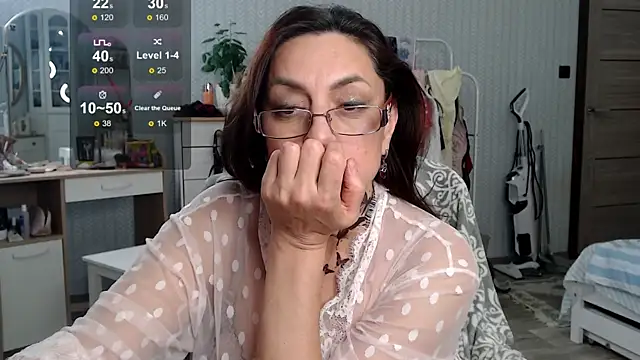 Soffya Soy online show from 11/30/25, 11:42