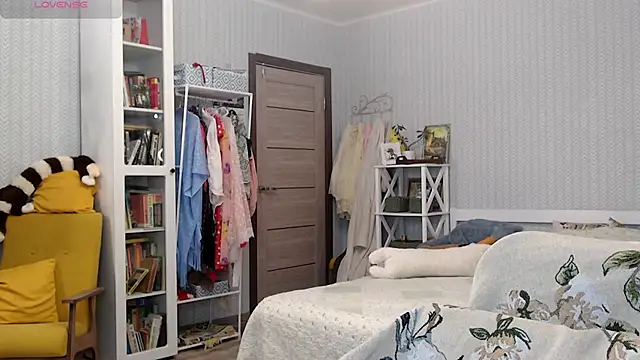 Snapshot of Soffya_Soy chatting on 06/14/26, 06:54 Soffya Soy online show from 06/14/26, 06:54