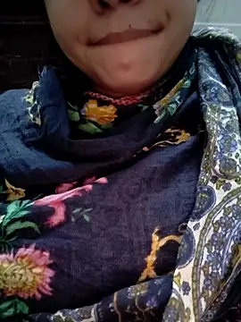 cute IndianBabe online show from 11/30/25, 10:36