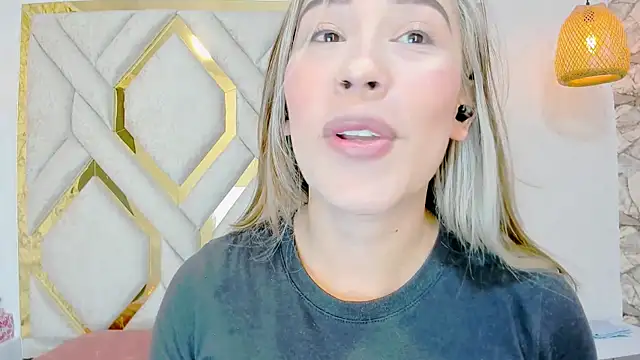 Lannajansen online show from 02/04/25, 01:06