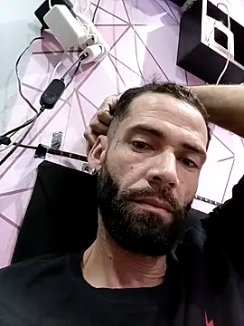 Snapshot of Bradoddock chatting on 09/13/25, 04:40 Bradoddock online show from 09/13/25, 04:40