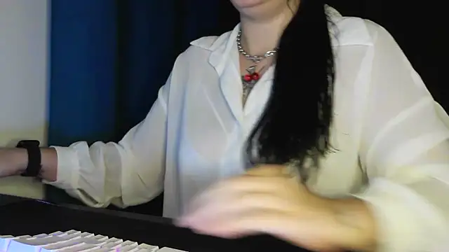 bunnyfox420 online show from 11/18/25, 07:29