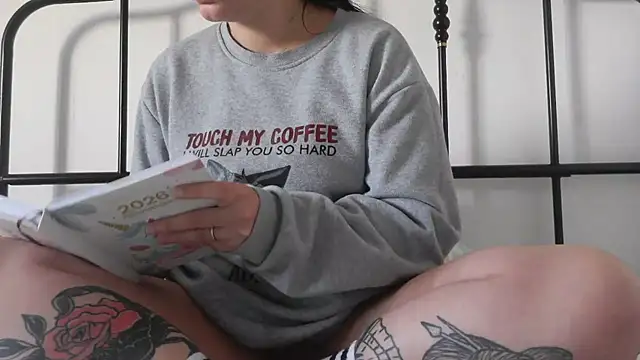 bunnyfox420 online show from 04/12/26, 06:46