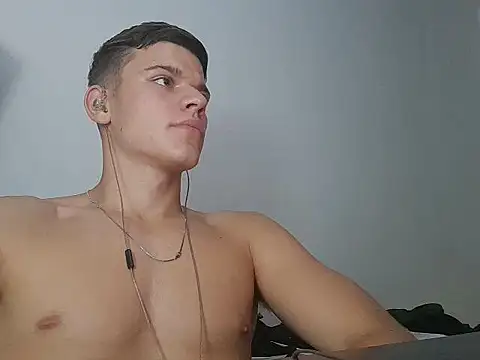 vitorsafado19 online show from 02/07/25, 04:16