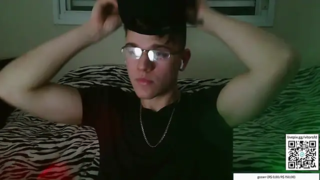 vitorsafado19 online show from 11/03/25, 02:24