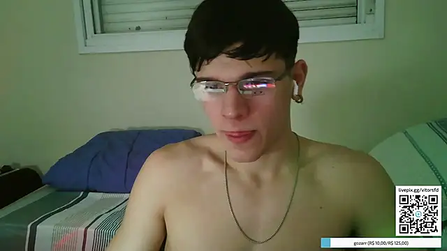 vitorsafado19 online show from 04/14/26, 01:11