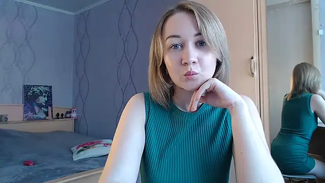 DaddysSluttyGirl2001 online show from 03/11/25, 09:02