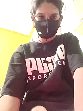 Snapshot of Hoty_maneya chatting on 12/02/25, 03:18 Hoty maneya online show from 12/02/25, 03:18