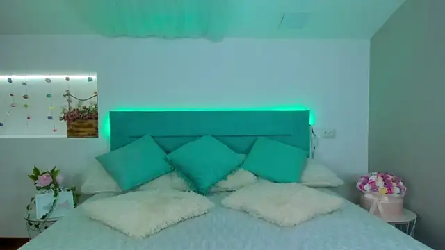 mars elina  online show from 03/08/25, 02:30