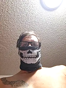 Snapshot of Johndis805 chatting on 11/12/25, 12:38 Johndis805 online show from 11/12/25, 12:38