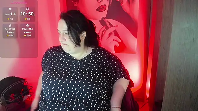 QueenOfHaze online show from 04/17/26, 07:44