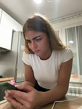 Donna Sun online show from 02/04/25, 05:12