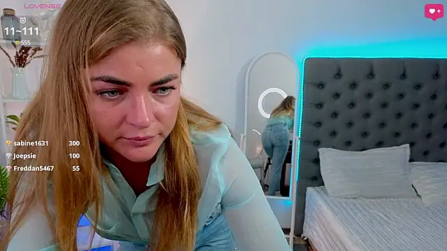 Donna Sun online show from 02/17/25, 04:04