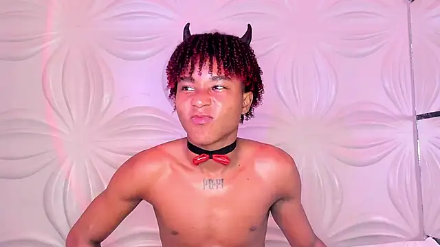 Snapshot of JackBBC18 chatting on 02/08/25, 01:22 JackBBC18 online show from 02/08/25, 01:22