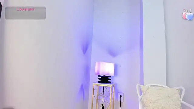 Snapshot of alana_rossetti chatting on 07/15/26, 03:01 alana rossetti online show from 07/15/26, 03:01