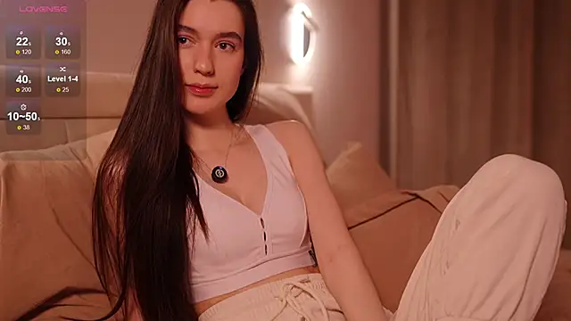 Snapshot of justbarbiee chatting on 03/03/25, 06:44 justbarbiee online show from 03/03/25, 06:44