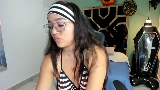 Snapshot of Billie_Jhonson_ chatting on 10/15/25, 07:03 Billie Jhonson online show from 10/15/25, 07:03