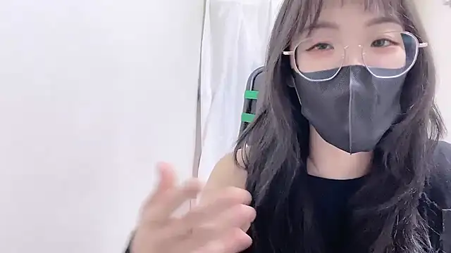 Chu1314 online show from 10/29/25, 03:36