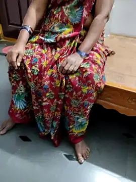 Snapshot of laxmitelugu78 chatting on 02/02/25, 04:00 laxmitelugu78 online show from 02/02/25, 04:00