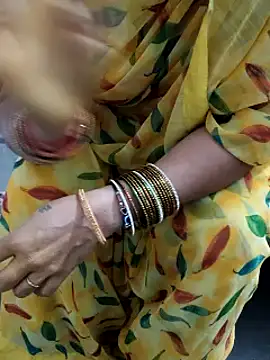 Snapshot of laxmitelugu78 chatting on 03/07/25, 09:17 laxmitelugu78 online show from 03/07/25, 09:17