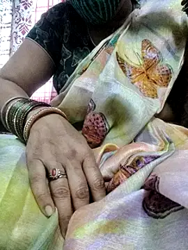 Snapshot of laxmitelugu78 chatting on 03/11/25, 11:44 laxmitelugu78 online show from 03/11/25, 11:44