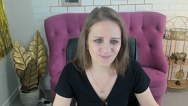 EmiliaBedy online show from 02/06/25, 09:11