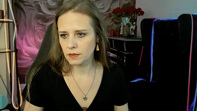 EmiliaBedy online show from 02/17/25, 09:24