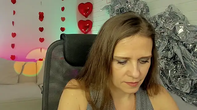 EmiliaBedy online show from 02/18/25, 09:10