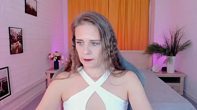 EmiliaBedy online show from 10/07/25, 09:06