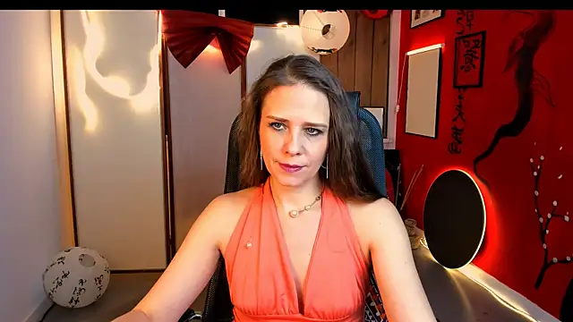 EmiliaBedy online show from 12/22/25, 09:06