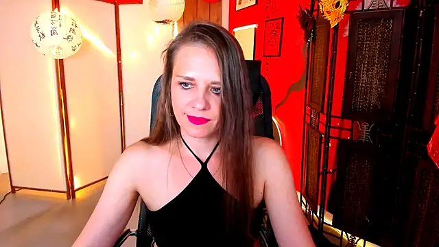 Snapshot of EmiliaBedy chatting on 05/15/26, 05:14 EmiliaBedy online show from 05/15/26, 05:14