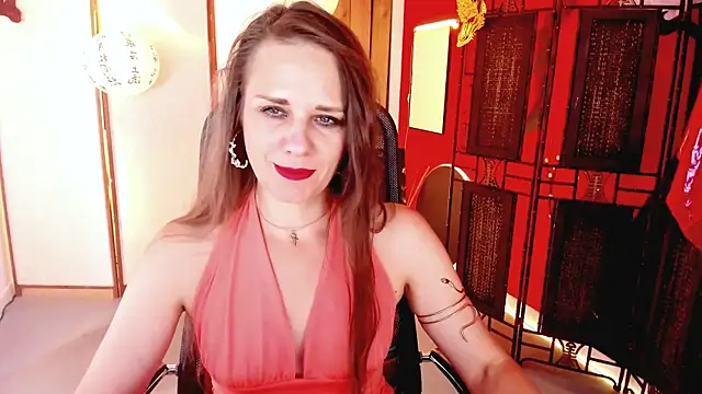 Snapshot of EmiliaBedy chatting on 06/16/26, 09:23 EmiliaBedy online show from 06/16/26, 09:23