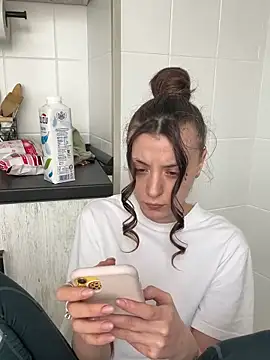 bunnythetailor online show from 02/17/25, 09:56