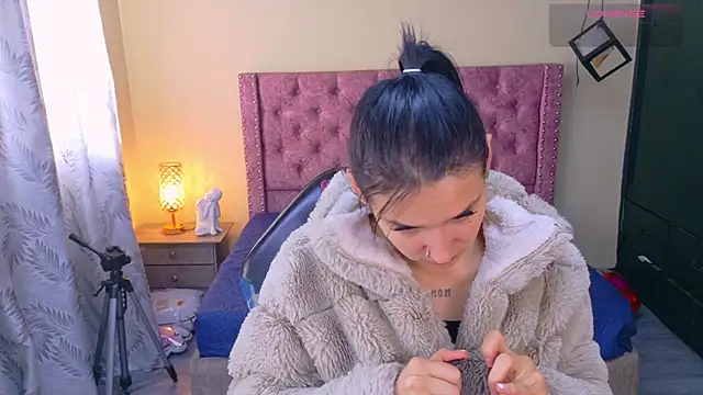 Snapshot of Sofii_cutee chatting on 02/09/26, 12:53 Sofii cutee online show from 02/09/26, 12:53