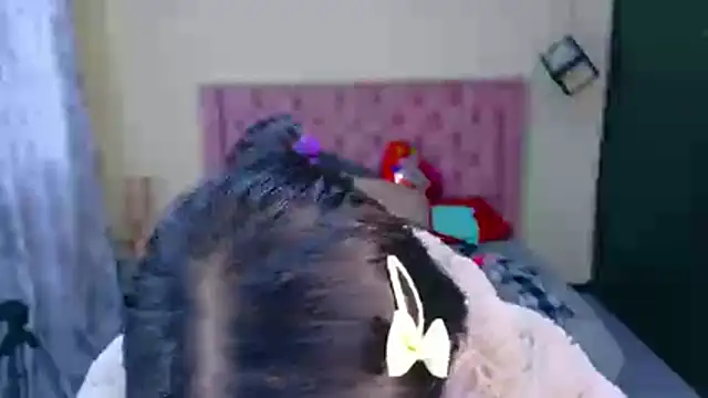 Snapshot of Sofii_cutee chatting on 02/18/26, 12:23 Sofii cutee online show from 02/18/26, 12:23