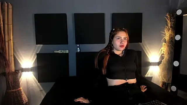 Nikki and Mayk online show from 02/01/25, 02:26