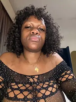 Snapshot of Boneca25 chatting on 02/28/25, 09:44 Boneca25 online show from 02/28/25, 09:44