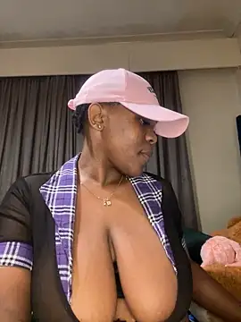 Snapshot of Boneca25 chatting on 03/01/25, 06:54 Boneca25 online show from 03/01/25, 06:54