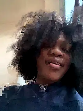 Snapshot of Boneca25 chatting on 11/01/25, 04:09 Boneca25 online show from 11/01/25, 04:09